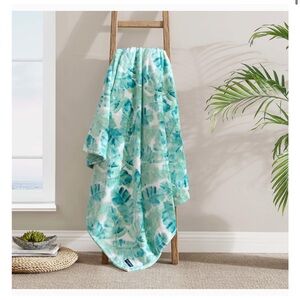 Tommy Bahama Tropical Soft Throw Blanket Plush Fleece Weekend Green 50” x 70”